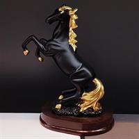 Dekoratif Şaha Kalkan At Biblo Siyah